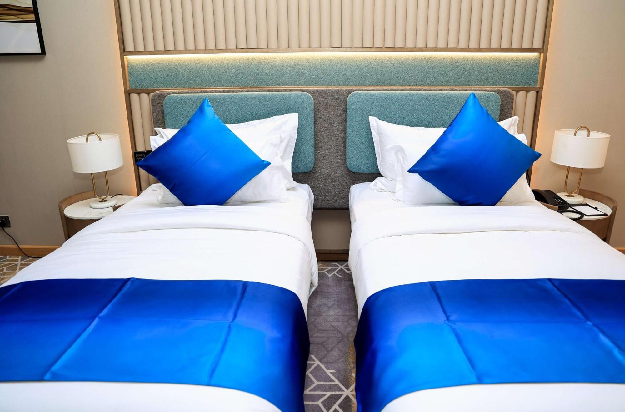 Best Western Premier M Four Hotel Dubai Exterior photo