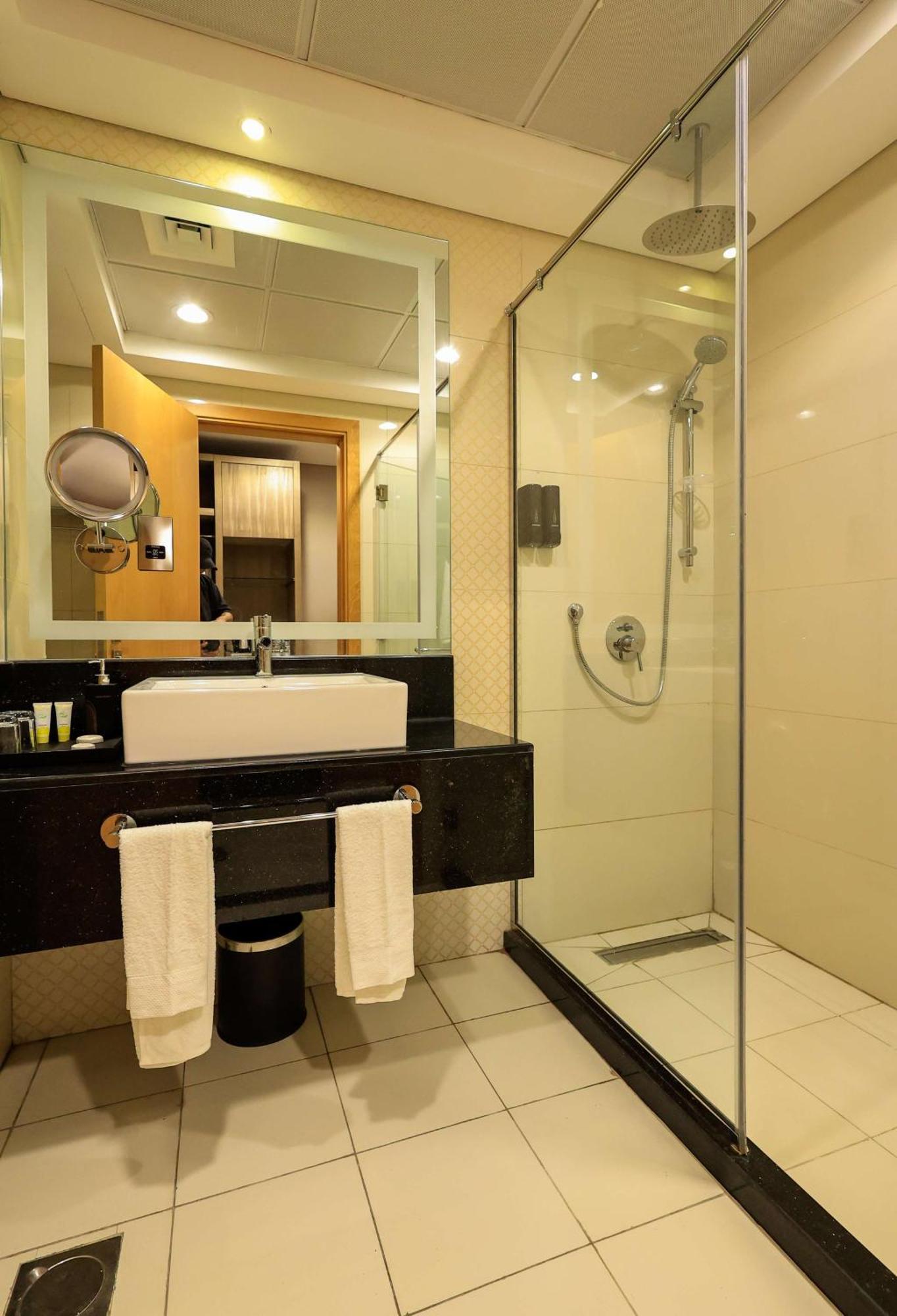 Best Western Premier M Four Hotel Dubai Exterior photo