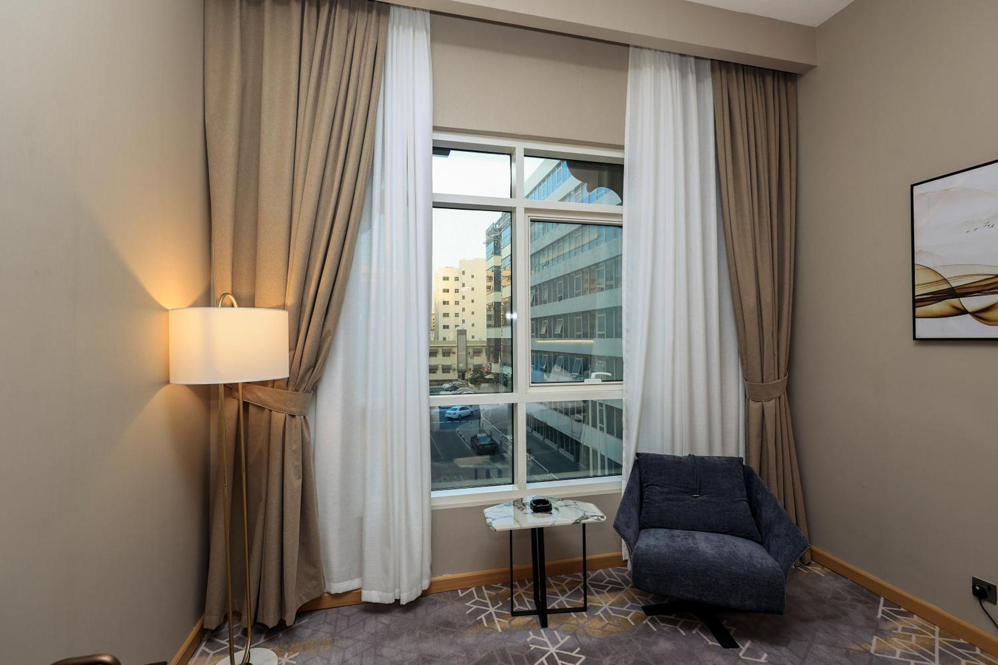 Best Western Premier M Four Hotel Dubai Exterior photo