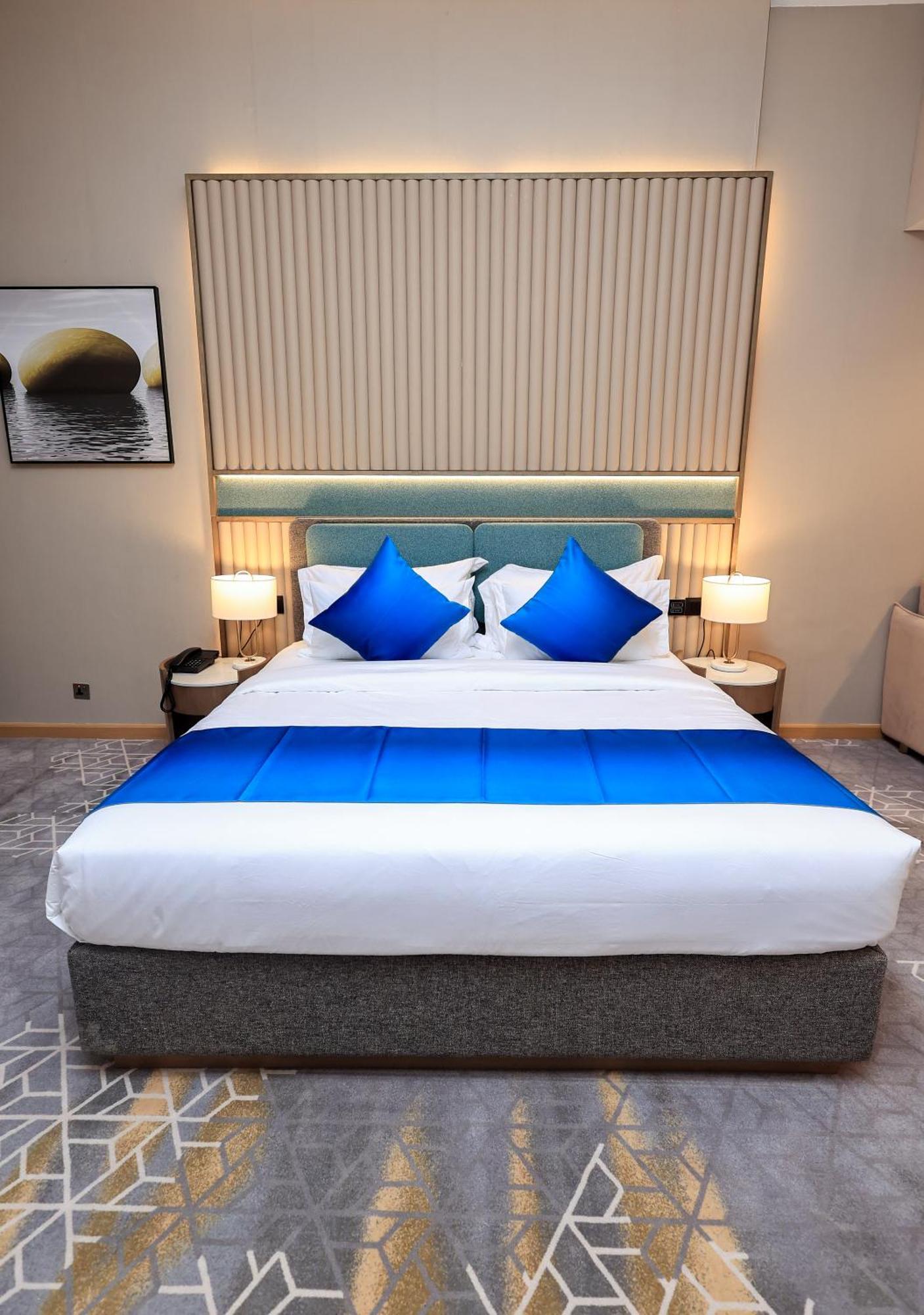 Best Western Premier M Four Hotel Dubai Exterior photo