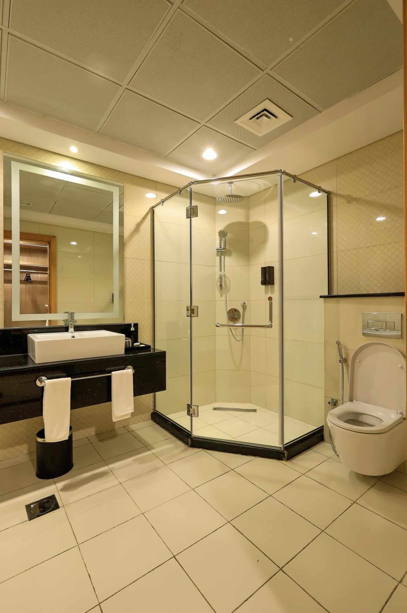 Best Western Premier M Four Hotel Dubai Exterior photo