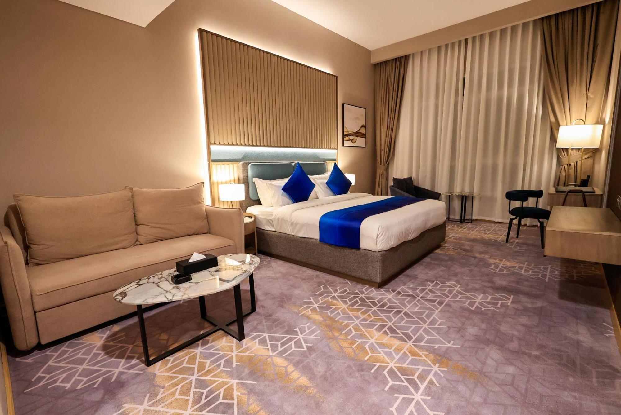 Best Western Premier M Four Hotel Dubai Exterior photo